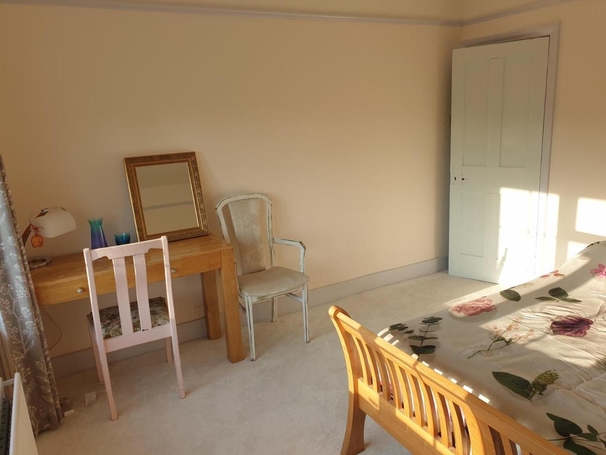 Homestay Lotus Pod House Horsell